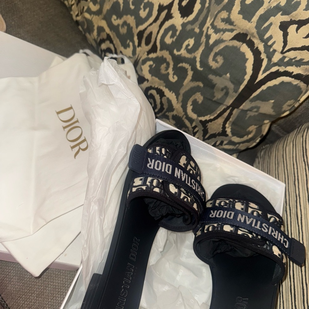 Christian Dior revolution Slide